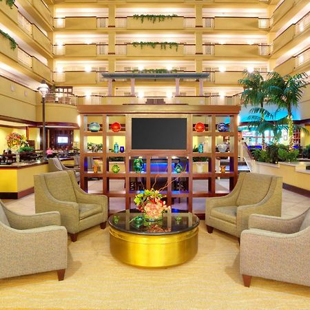 Embassy Suites By Hilton Laredo Bagian luar foto