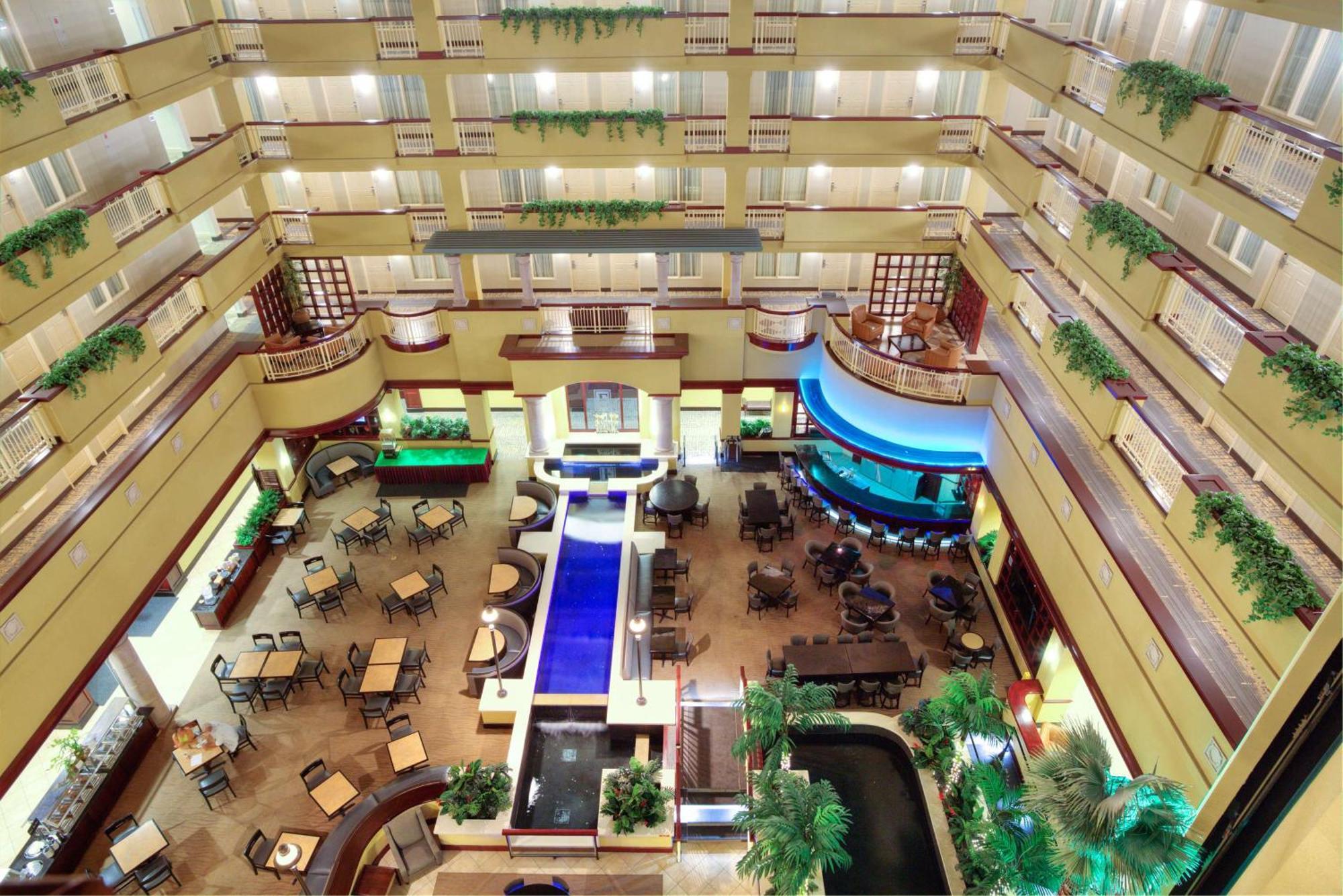 Embassy Suites By Hilton Laredo Bagian luar foto