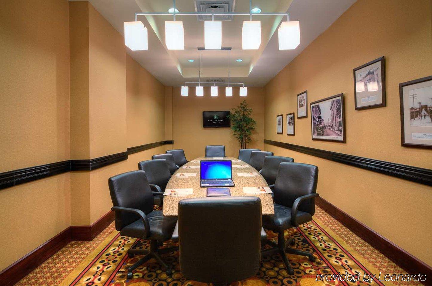 Embassy Suites By Hilton Laredo Bisnis foto