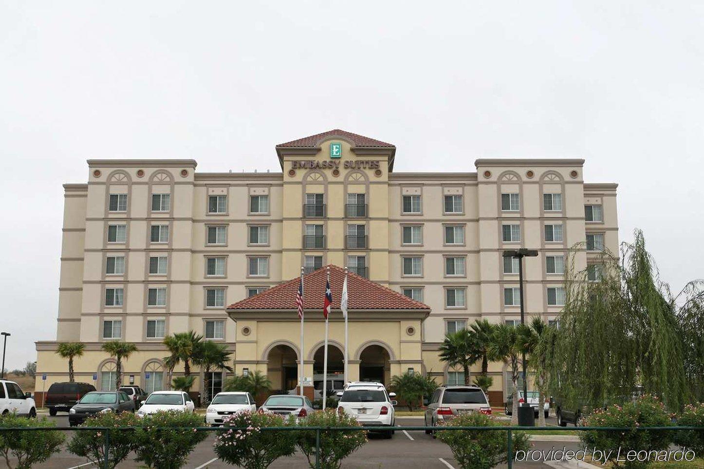 Embassy Suites By Hilton Laredo Bagian luar foto