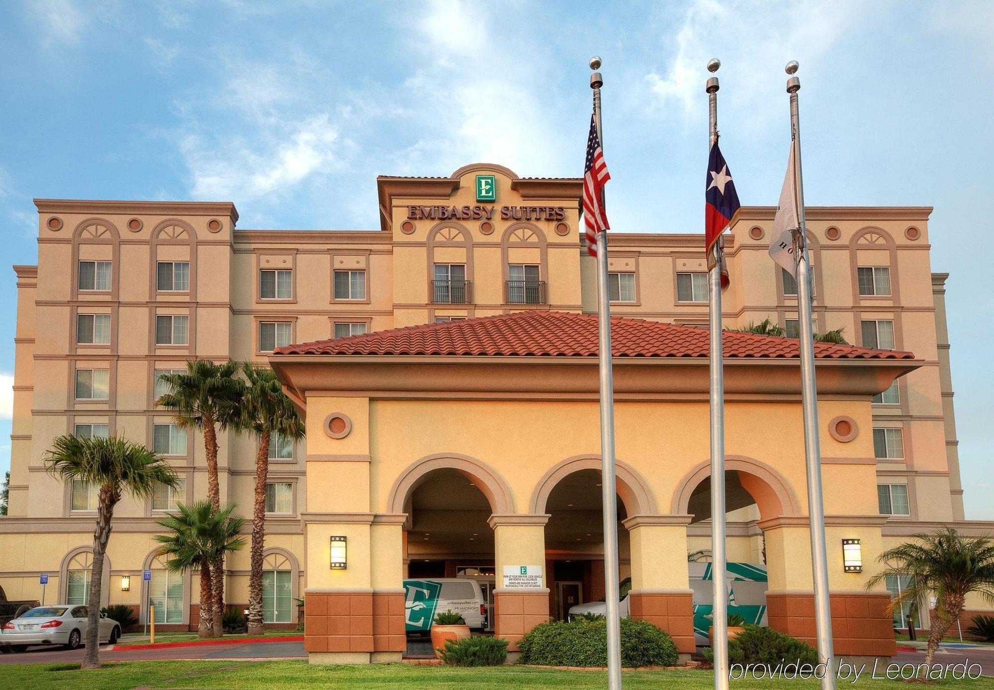 Embassy Suites By Hilton Laredo Bagian luar foto