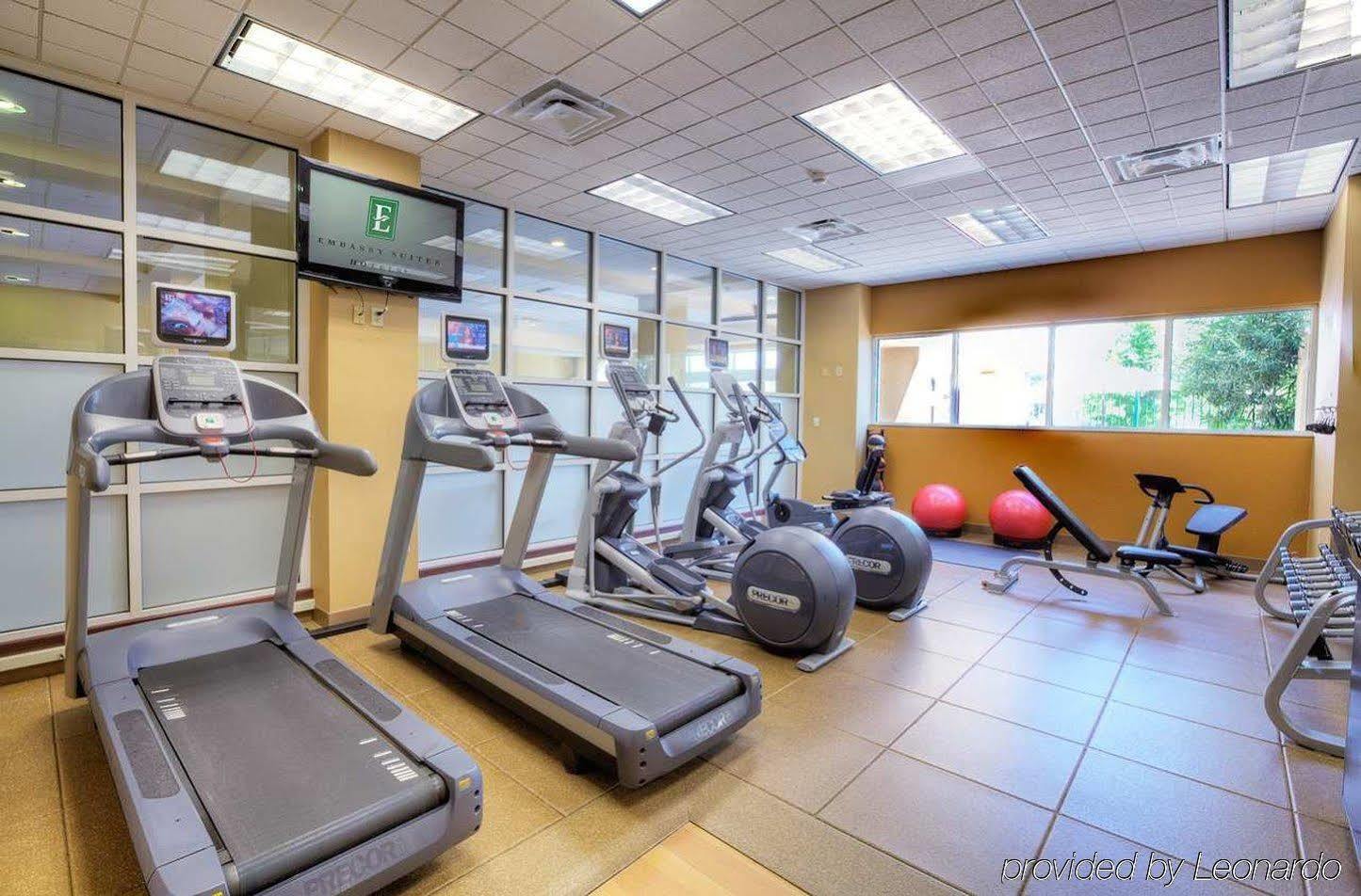 Embassy Suites By Hilton Laredo Bagian luar foto